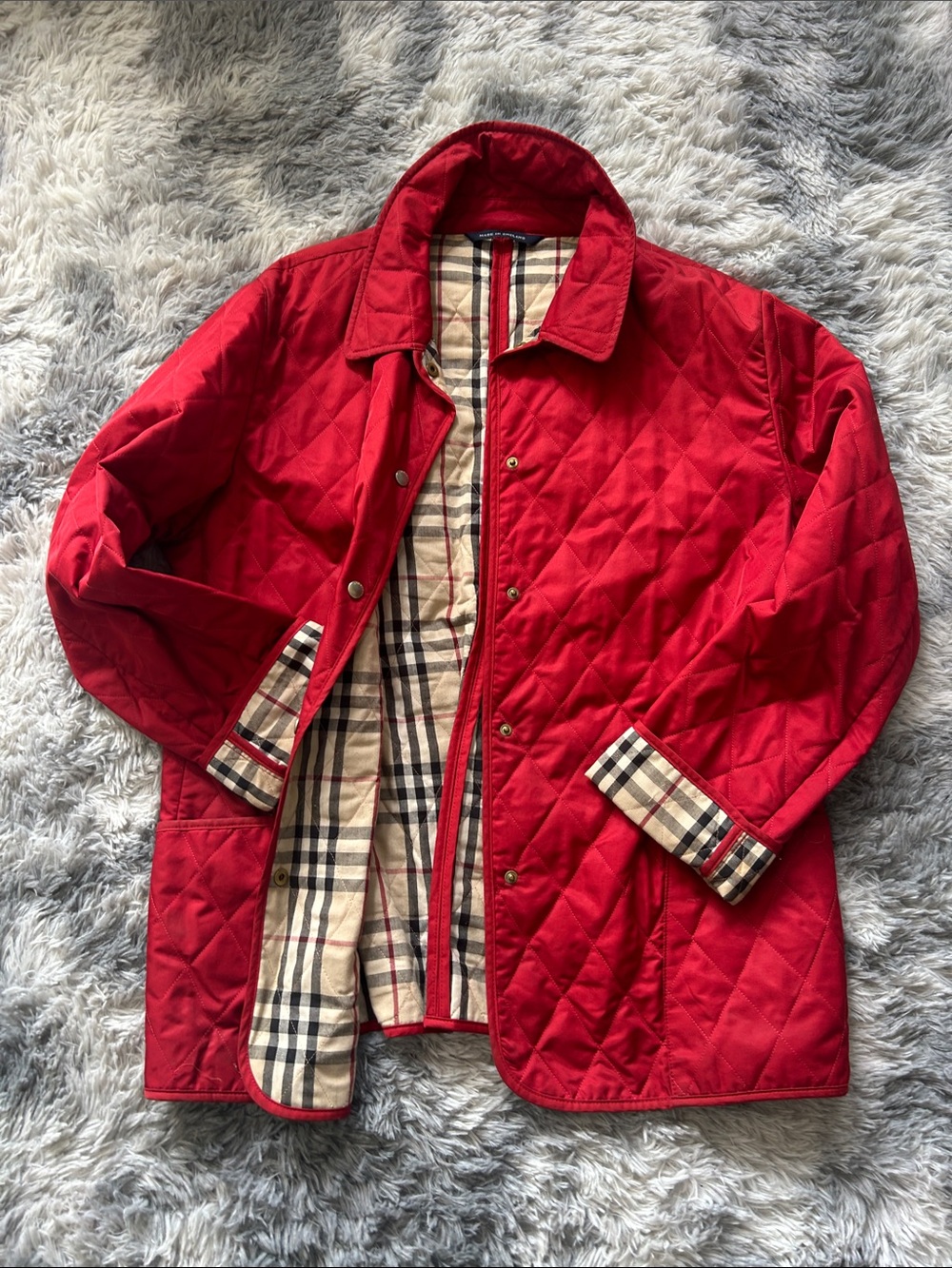 🏴󠁧󠁢󠁥󠁮󠁧󠁿 Burberry Nova Check Red Quilted Pocket Jacket